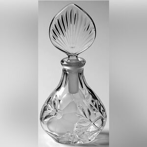 Princess House Heritage Romance Collection Oval Perfume Bottle & Stopper